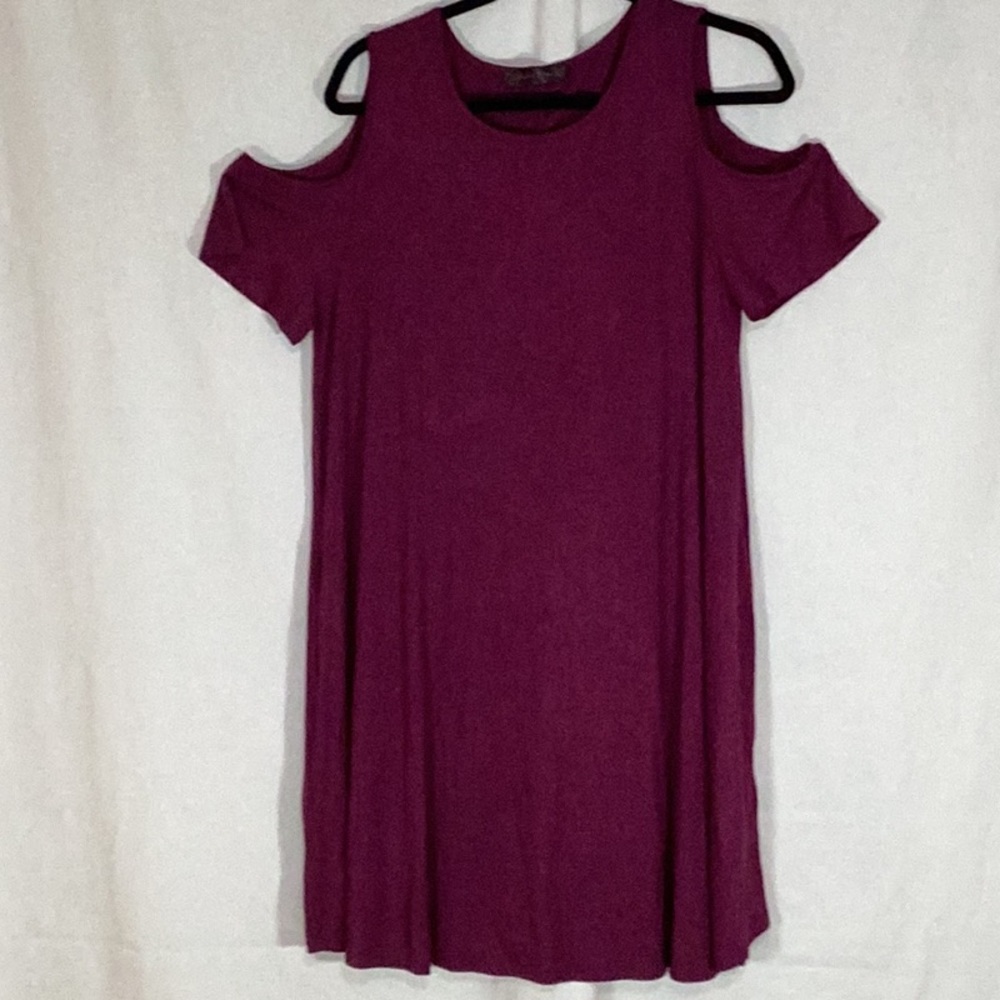 NWOT Shiela Rose Cold Shoulder Swing Dress
